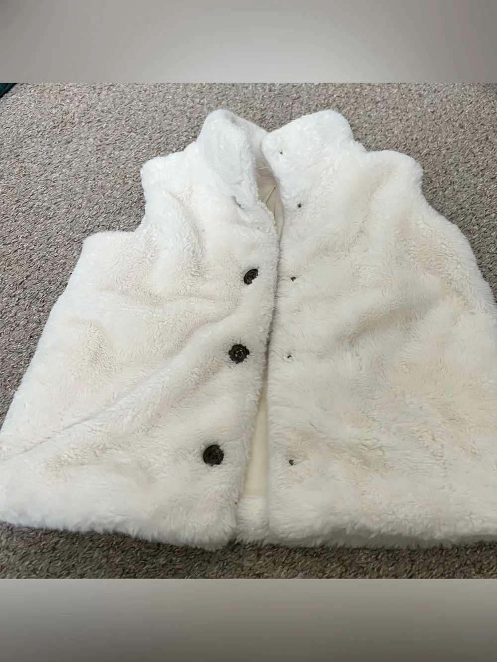 Hanna Andersson Kids Faux Fur Vest in Off-White Size 6/7